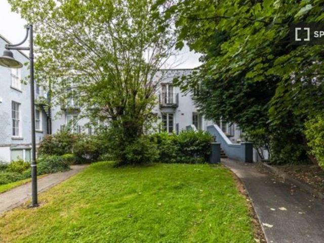 Apartment to rent in Blackrock