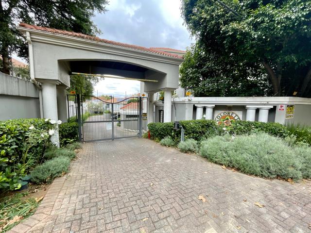 Apartment for sale in Vosloorus, Gauteng