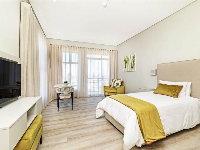 Apartment for sale in Cape Town, Northern Suburbs