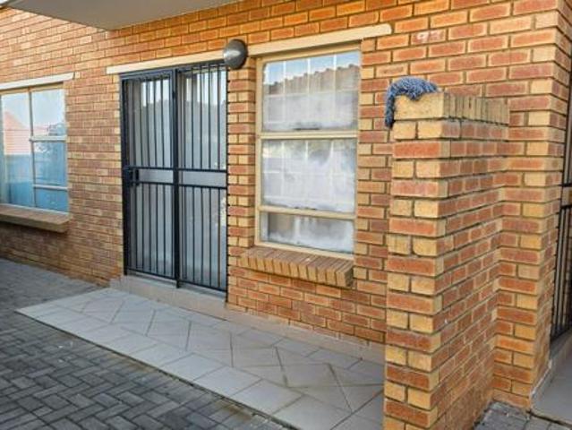 Apartment for rent in Waterkloof, Gauteng