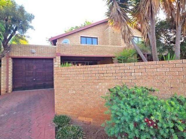 Apartment for rent in Eldoglen Estate, Pretoria