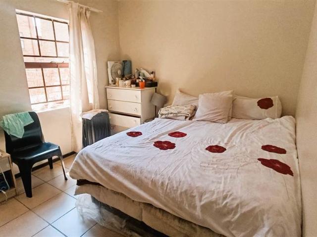 Apartment for sale in Vosloorus, Gauteng