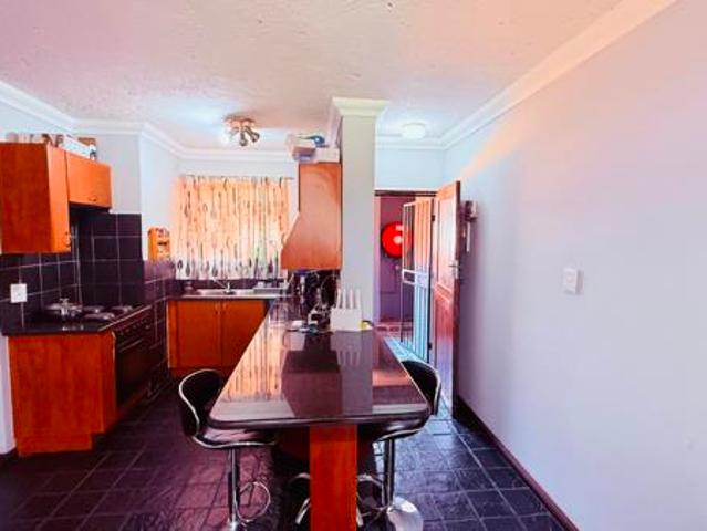 Apartment for sale in Vosloorus, Gauteng