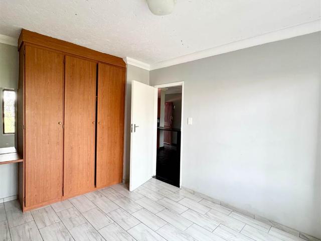 Apartment for sale in Vosloorus, Gauteng