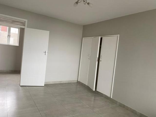 Apartment for rent in Seaview, Kwazulu-natal