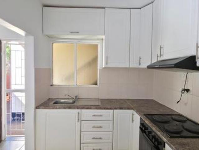 Apartment for rent in Seaview, Kwazulu-natal