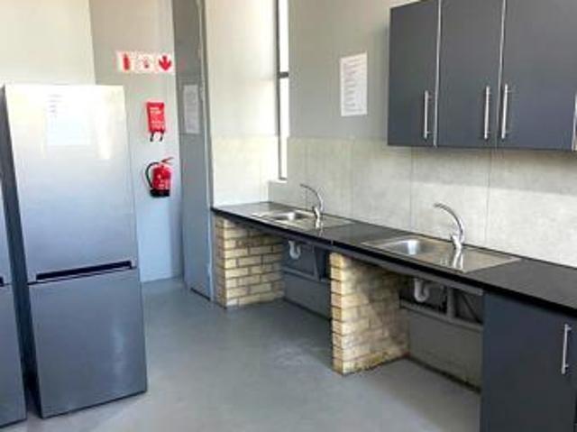 Apartment for rent in Seaview, Kwazulu-natal