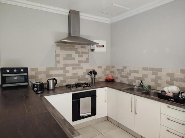 Apartment for rent in Seaview, Kwazulu-natal