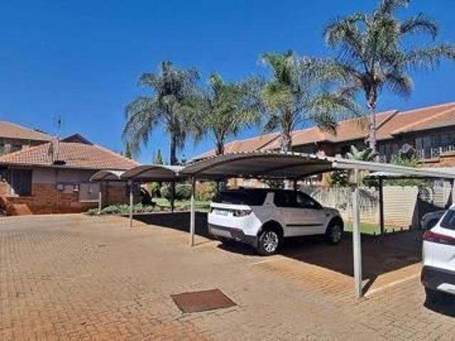 Apartment for rent in Faerie Glen, Gauteng