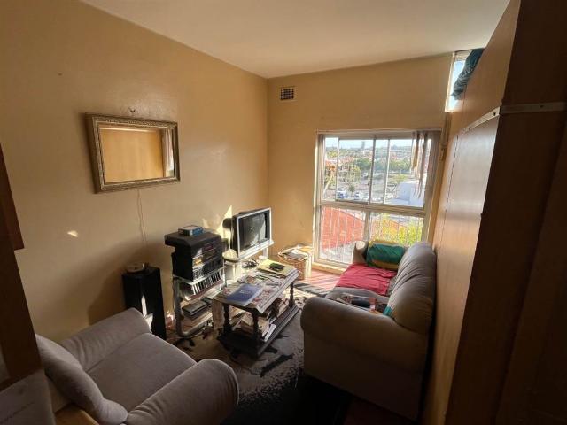 Flat for sale in Cape Town, Parow