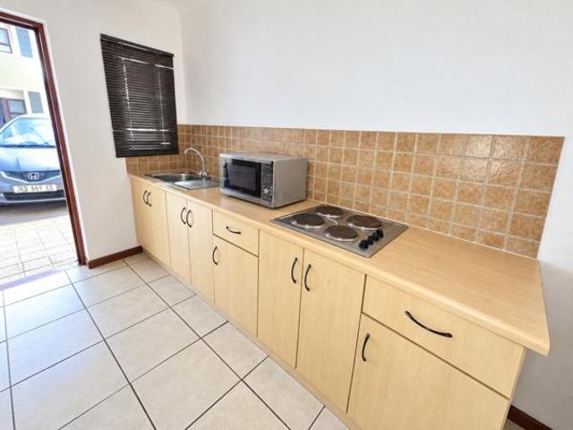 Apartment for sale in Jeffreys Bay, Kouga Local Municipality