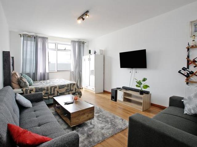 Apartment for sale in Claremont, Cape Town