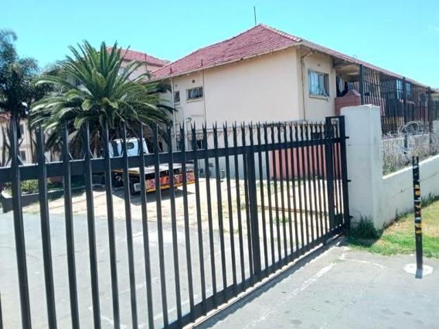 Apartment for rent in Nooitgedacht, Gauteng