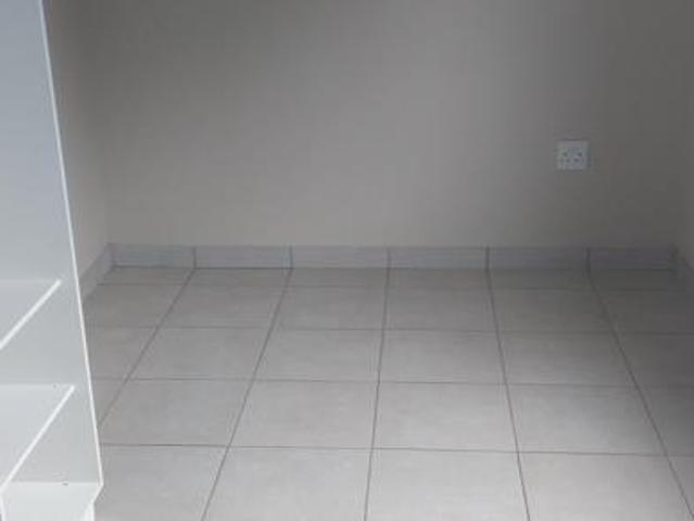 Apartment for rent in Seaview, Kwazulu-natal
