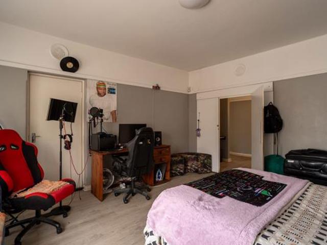 Apartment for sale in Seaview, Kwazulu-natal