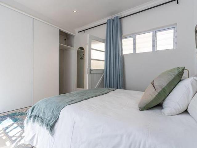 Apartment for sale in Cape Town, Western Cape