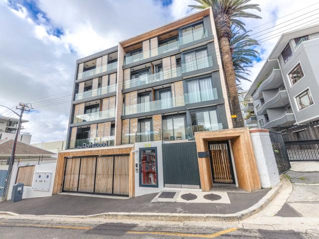 Apartment for rent in Green Point, Cape Town