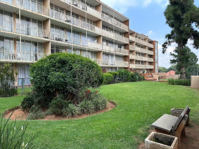 Apartment for sale in Vosloorus, Gauteng