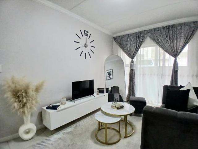 Apartment for sale in Vosloorus, Gauteng