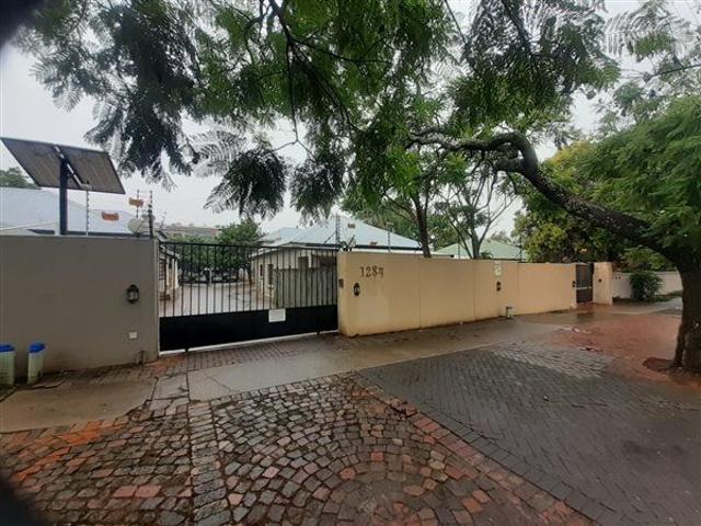 Room for rent in Waterkloof, Gauteng