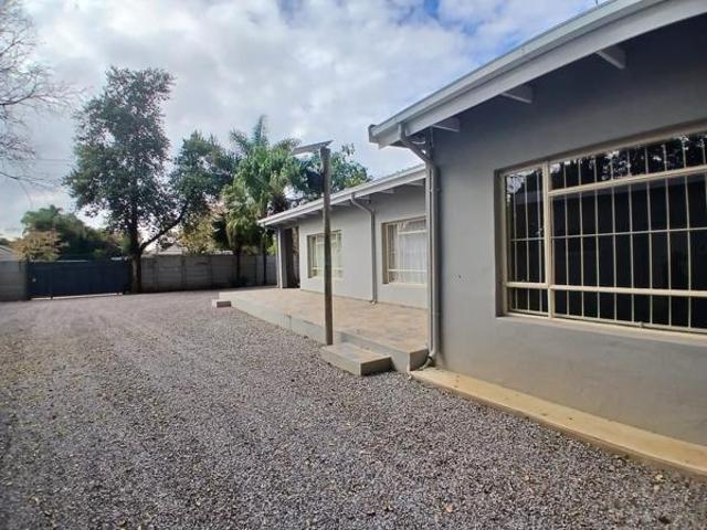 Apartment for rent in Waterkloof, Gauteng