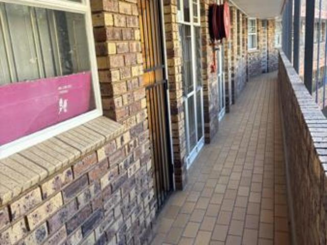 Apartment for rent in Waterkloof, Gauteng