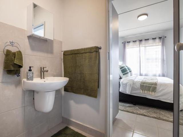 Apartment for rent in Waterkloof, Gauteng