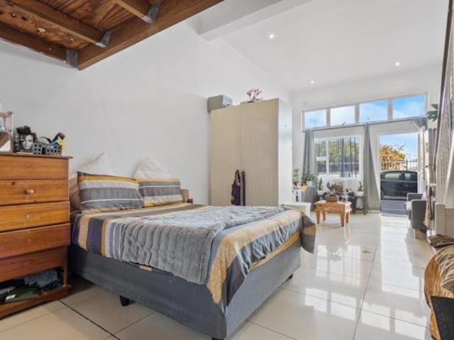 Apartment for sale in Cape Town, Western Cape