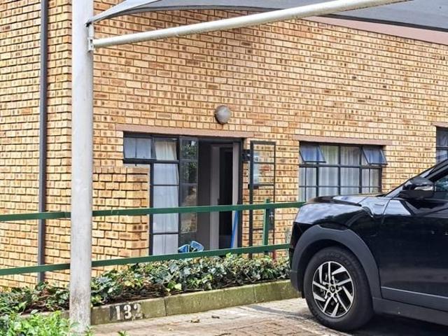 Apartment for rent in Nooitgedacht, Gauteng