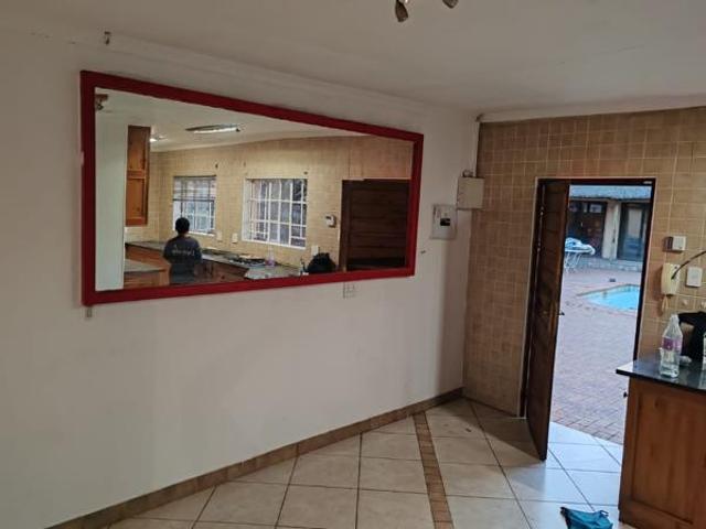 Apartment for rent in Meyerton, Midvaal Local Municipality