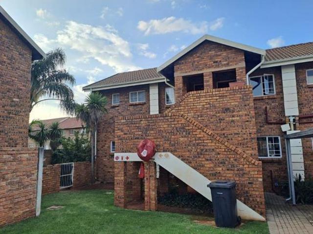 Apartment for rent in Tshwane Ward 78, Irene