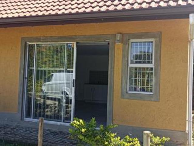Apartment for rent in Seaview, Kwazulu-natal