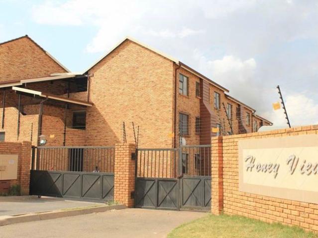Apartment for sale in Nooitgedacht, Gauteng