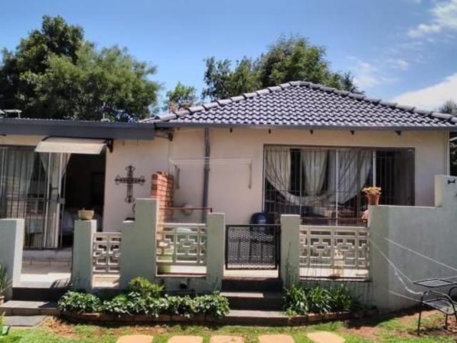 Apartment for rent in Nooitgedacht, Gauteng