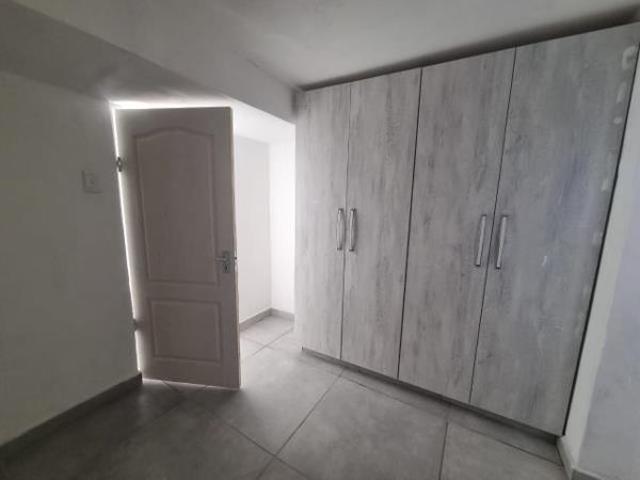 Apartment for rent in Seaview, Kwazulu-natal