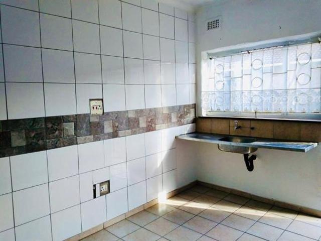Apartment for rent in Seaview, Kwazulu-natal
