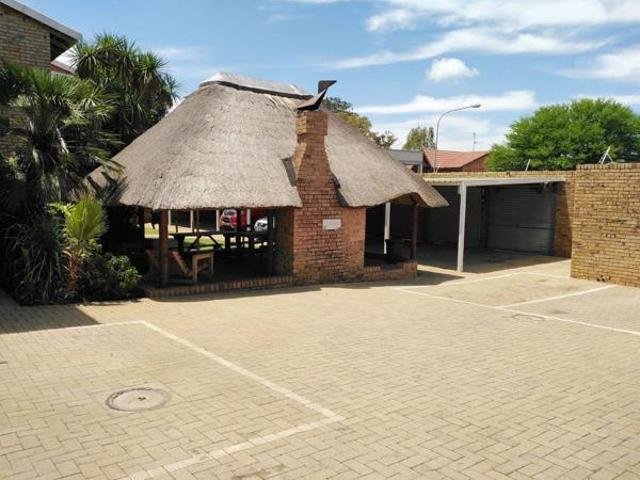 Apartment for sale in Dr Kenneth Kaunda, North West