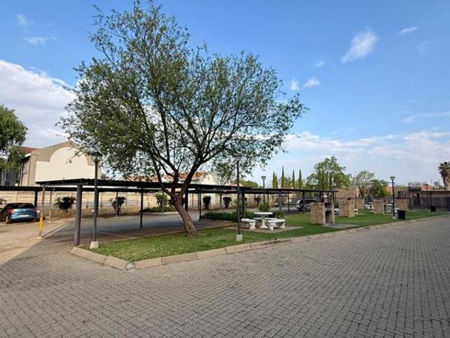 Apartment for sale in Potchefstroom, Tlokwe Local Municipality