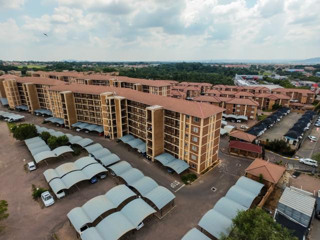 Apartment for sale in Akasia, Gauteng