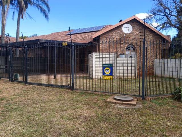 Apartment for rent in Waterkloof, Gauteng