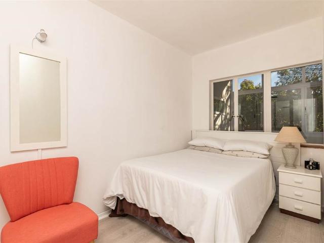 Apartment for sale in Cape Town, Southern Suburbs