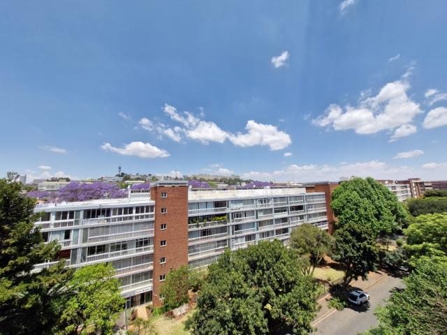 Apartment for sale in Vosloorus, Gauteng