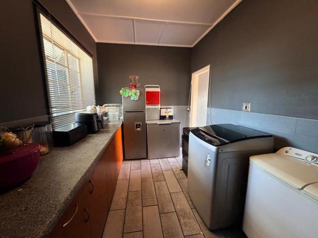 Apartment for sale in Frances Baard, Northern Cape