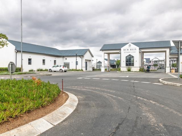 Apartment for sale in Kraaifontein, Western Cape