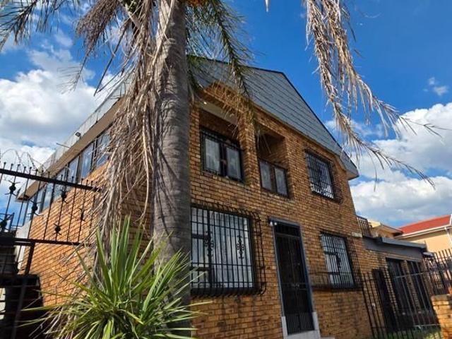 Apartment for rent in Waterkloof, Gauteng