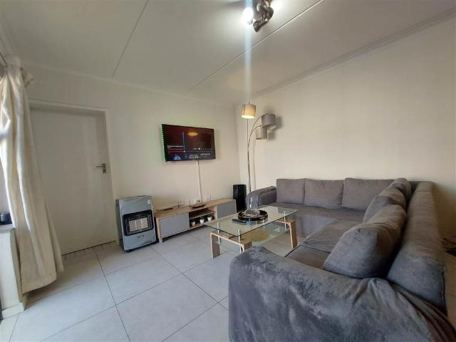 Apartment for sale in Vosloorus, Gauteng
