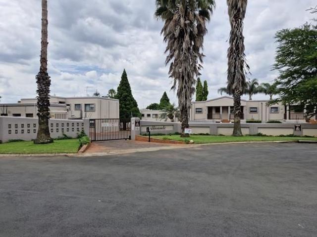 Apartment for rent in Nooitgedacht, Gauteng
