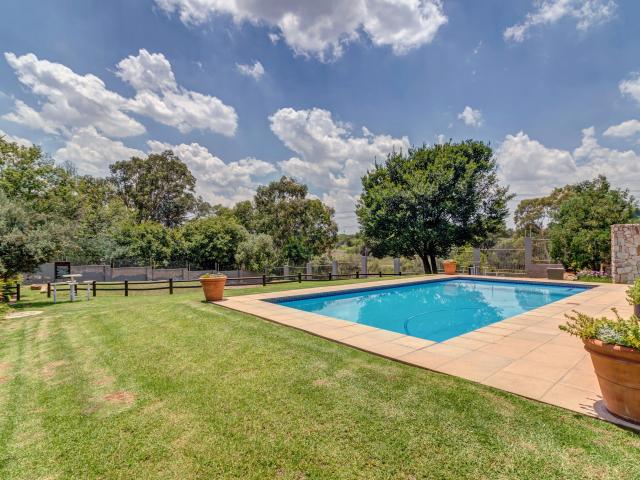 Apartment for sale in Sandton, City of Johannesburg Metropolitan Municipality