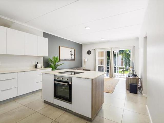 Apartment for sale in Princess Grant, Kwazulu-natal