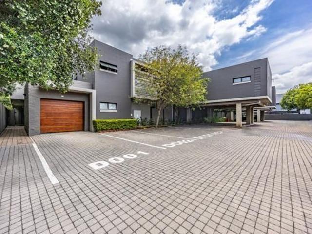 Room for rent in Waterkloof, Gauteng